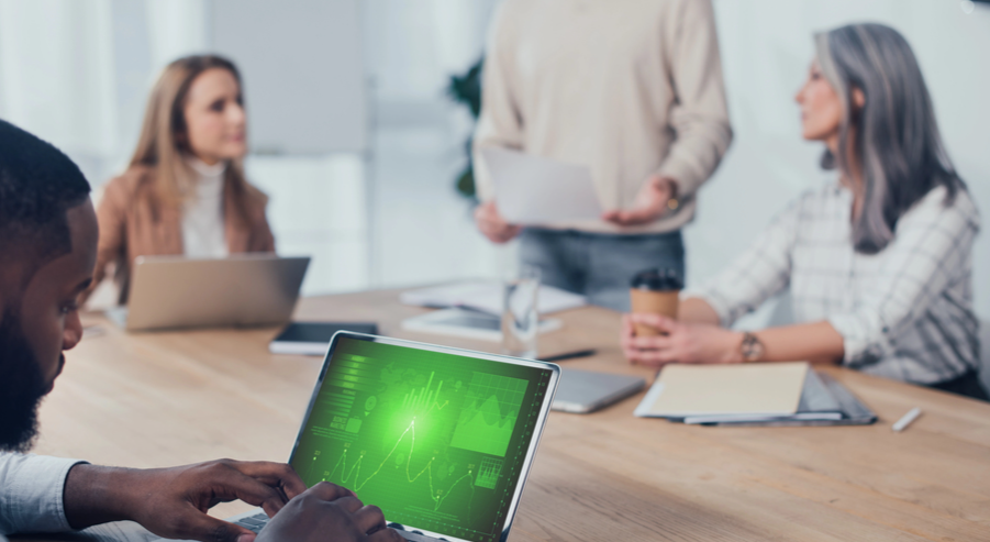 How to Choose a Healthcare Marketing Agency (Or Do It Yourself)