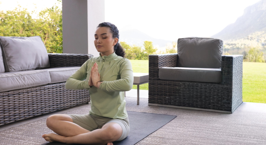 What Is Rebirthing Breathwork? A Psychiatrist's Guide to Benefits, Risks, and Safe Practice